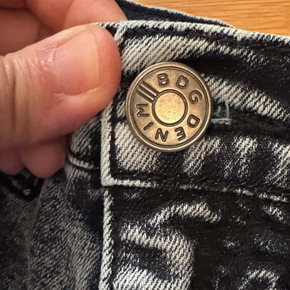 BDG Women's Acid Wash Skinny Jeans - Picture 3 of 8